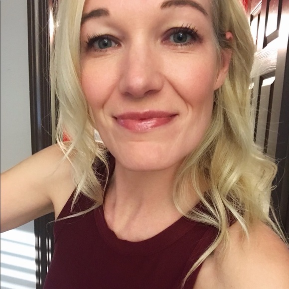 Meet your Posher, Keri - Picture 1 of 2